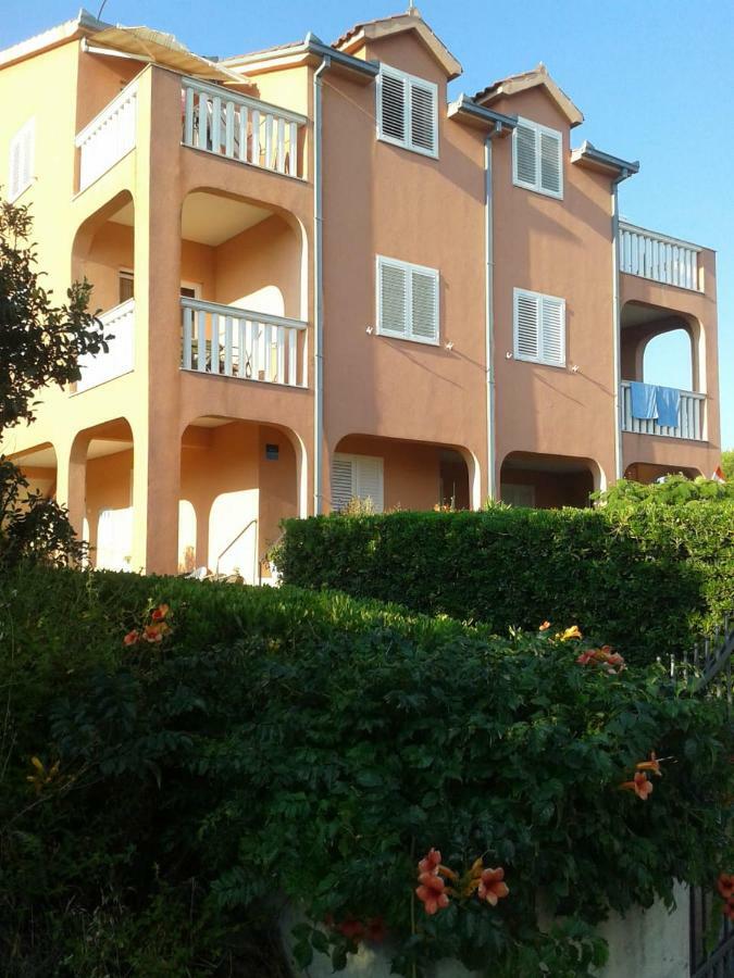 Apartmani Saric Rogoznica Зечево Экстерьер фото